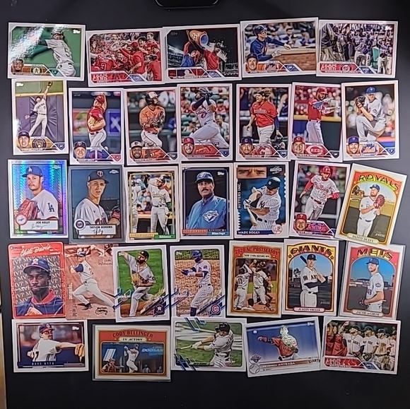 135 Card Lot - MLB Baseball Trading Card Lot (Random Assortment, See Pics) RC - Picture 10 of 11
